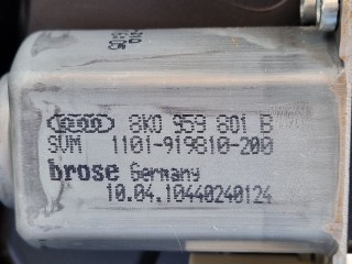 Моторчик стеклоподъемника передний левый, ориг. номер 8K0959801B, Audi A1 2010-2014