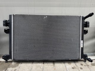 Радиатор (дополнительный), ориг. номер 5Q0121251GB, Volkswagen Passat B8 2014-2021