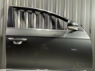 молдинг двери передней правой, ориг. номер 3C0853516C, Volkswagen Passat B6 2005-2010
