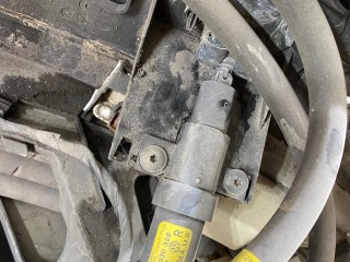 форсунка омывателя фары правой, ориг. номер 3C0955104A, 1307030328, Volkswagen Passat B6 2005-2010