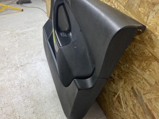 обшивка двери передней правой, Volkswagen Passat B6 2005-2010