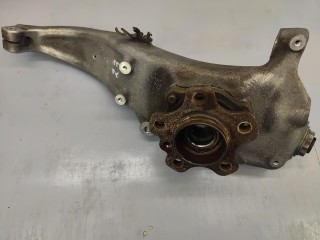 кулак передний правый, ориг. номер 6884386, BMW 5 G30/G31 2016-2020