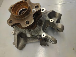 кулак задний левый, ориг. номер 6866333, 6861137, BMW 5 G30/G31 2016-2020
