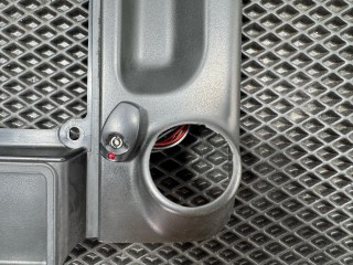декоративная накладка центральной консоли, ориг. номер 7004857, Land Rover Range Rover 3 поколение 2002-2005