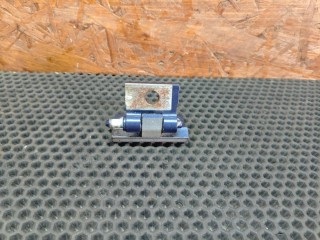 петля двери задней правой, ориг. номер 30784906, Volvo V70 2 поколение 2000-2004