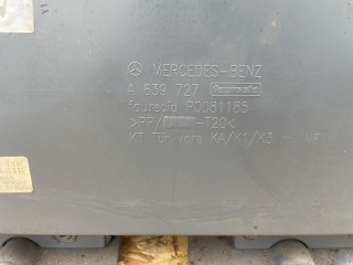 обшивка двери передней правой, ориг. номер A639727, Mercedes-Benz Vito W639 2003-2010
