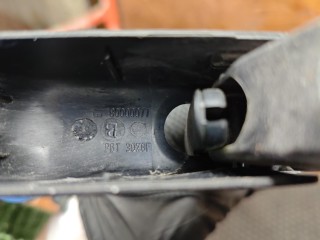 щеткодержатель задний, ориг. номер 9811199680, Peugeot 307 1 поколение 2001-2005