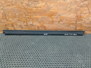 уплотнитель стекла двери задний левый, ориг. номер A2117250165, Mercedes-Benz E W211 2002-2006