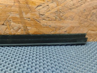 уплотнитель стекла двери передний правый, ориг. номер 1744649, Ford C-Max 2 поколение 2010-2015