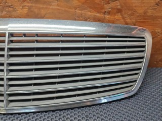 решетка радиатора, ориг. номер A2118800283, Mercedes-Benz E W211 2002-2006
