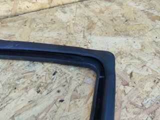 уплотнитель стекла двери передний левый, ориг. номер A6396970598, Mercedes-Benz Vito W639 2003-2010