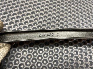 направляющая стекла задней левой, ориг. номер AM51U262A37AA, Ford C-Max 2 поколение 2010-2015