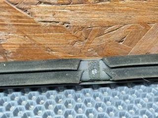 молдинг стекла двери задней левой, ориг. номер AM51U25605B, Ford C-Max 2 поколение 2010-2015
