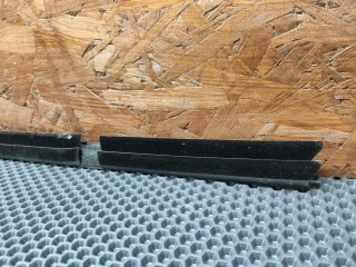 молдинг стекла двери задней левой, ориг. номер AM51U2057071, Ford C-Max 2 поколение 2010-2015