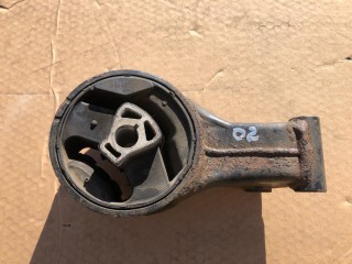 Подушка крепления двигателя задняя Opel Astra J 2009-2012