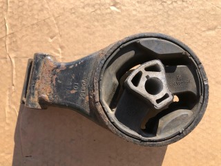 подушка крепления двигателя задняя, ориг. номер 13248630, Opel Astra J 2009-2012