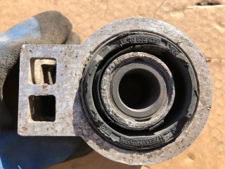 сайлентблок переднего рычага, ориг. номер 20835938, Opel Astra J 2009-2012