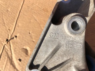 кронштейн двигателя задний, ориг. номер 13324497, Opel Astra J 2009-2012