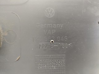 декоративная накладка центральной консоли, ориг. номер 1K1863046, Volkswagen Golf 5 поколение 2003-2009