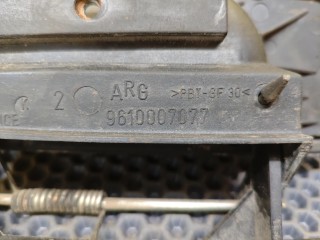 ручка наружная двери задней левой, ориг. номер 9610007077, Citroen Xantia 1 поколение 1992-1998