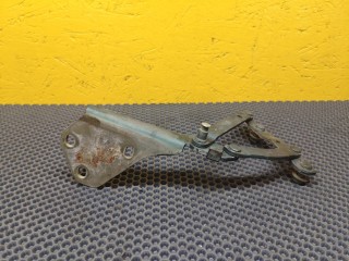 петля капота правая, ориг. номер 7700847047, Renault Laguna 1 поколение 1993-1998