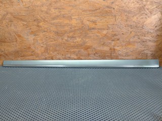 молдинг двери передней правой, ориг. номер A2116902062, Mercedes-Benz E W211 2002-2006