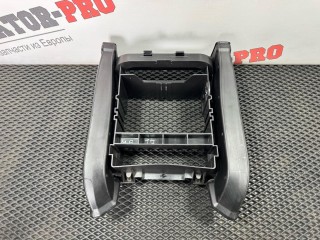 крепление магнитолы, ориг. номер A2036890216, Mercedes-Benz C W203 2000-2004