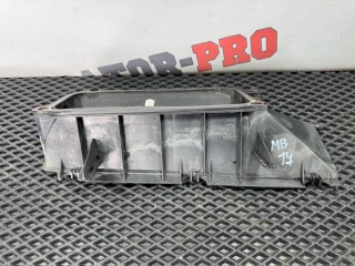 корпус салонного фильтра правый, ориг. номер A2038303203, Mercedes-Benz C W203 2000-2004