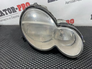 фара правая, ориг. номер A2038202261, Mercedes-Benz C W203 2000-2004