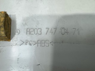 обшивка крышки багажника, ориг. номер A2037470471, Mercedes-Benz C W203 2000-2004