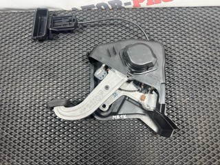 педаль ручника, ориг. номер A2204200312, Mercedes-Benz C W203 2000-2004