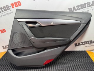 обшивка двери правой Hyundai i40 1 поколение 2011-2015, левый руль, 2611172602