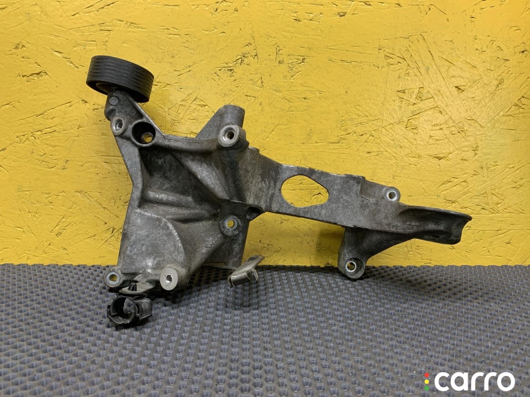 кронштейн генератора Volkswagen Passat B6 2008г. - фото №1