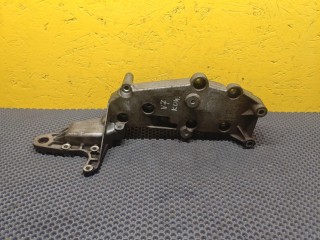 кронштейн генератора Volvo S60 1 поколение 2000-2004, B 5244 S2, 2.4 л, 9497106