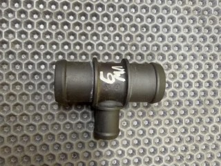 фланец (тройник) системы охлаждения Volkswagen Passat B6 2005-2010, CAYC, 1.6 л