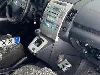 Toyota Corolla Verso 2 поколение AR10 2006г. 1.8 л., 1ZZ-FE - фото №2
