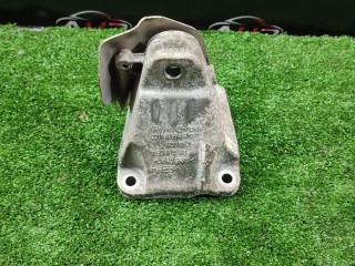 кронштейн двигателя BMW 2 F22/F23 [рестайлинг] 2017-2021, B46 B20 B, 2.0 л, 6859416