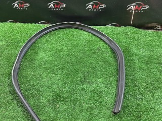 уплотнитель капота BMW 2 F22/F23 [рестайлинг] 2017-2021, 51767239145