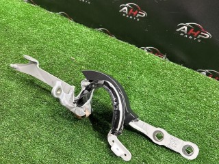 петля крышки багажника левая BMW 5 G30/G31 2016-2020, 7390413