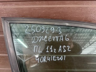 Стекло двери передней правой, ориг. номер 5C6845202B, Volkswagen Jetta VI 2010-2014