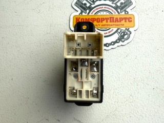 Кнопка стеклоподъемника, ориг. номер 935782D000, 621W03620, 0K2N166360D, 935752F00087, 935752F000GW, Kia Cerato I