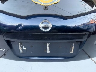 Бленда молдинг крышки багажника, ориг. номер 90812-JD00H, 90812JD01H, Nissan Qashqai+2 I 2008-2010