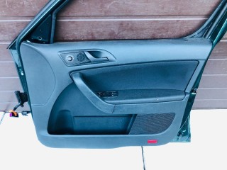 Обшивка (карта) двери передней правой, ориг. номер 5L0867012, Skoda Yeti I 2009-2014