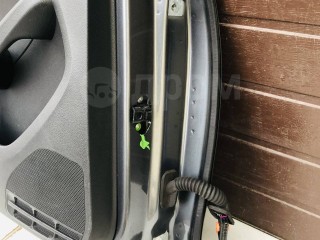 Ограничитель двери Volkswagen Jetta VI 2010-2014, 5C6839249A