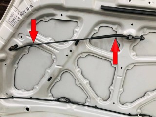 Упор держатель капота, ориг. номер 811701H000, Kia Ceed ED 2006-2010