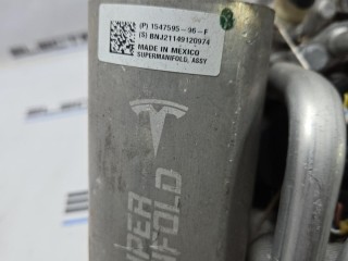 теплообменник масляного фильтра, ориг. номер P1547595-96-F, Tesla Model 3 рест