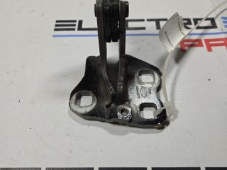 Петля двери Tesla Model 3 2017-2021