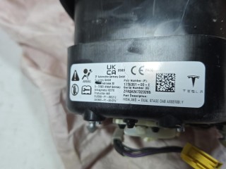 Подушка безопасности водителя, ориг. номер 1735351-00-E, Tesla Model 3 рест