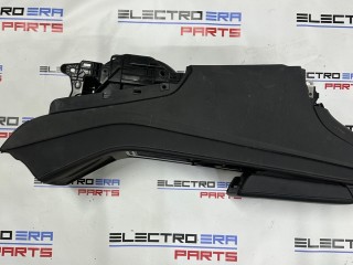 Консоль салона (центральная часть) Tesla Model 3 2017-2021