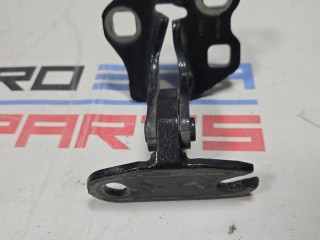 петля двери задней левой, Tesla Model 3 2 2024-2026